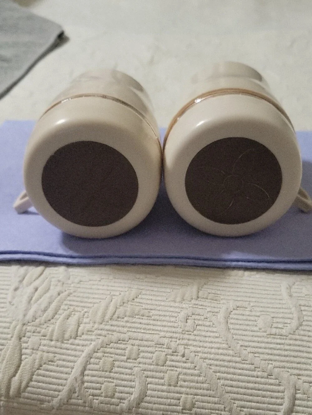 Two Vtg.Insulated Cream Travel Mug with Handle - Stylish Thermal Cup